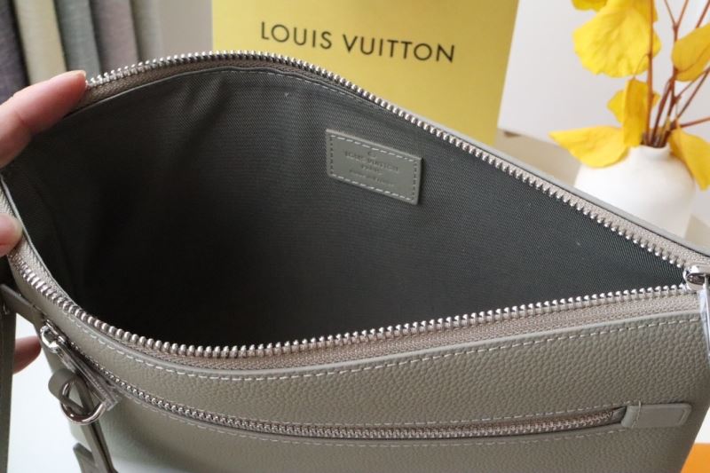 Louis Vuitton Clutch Bags